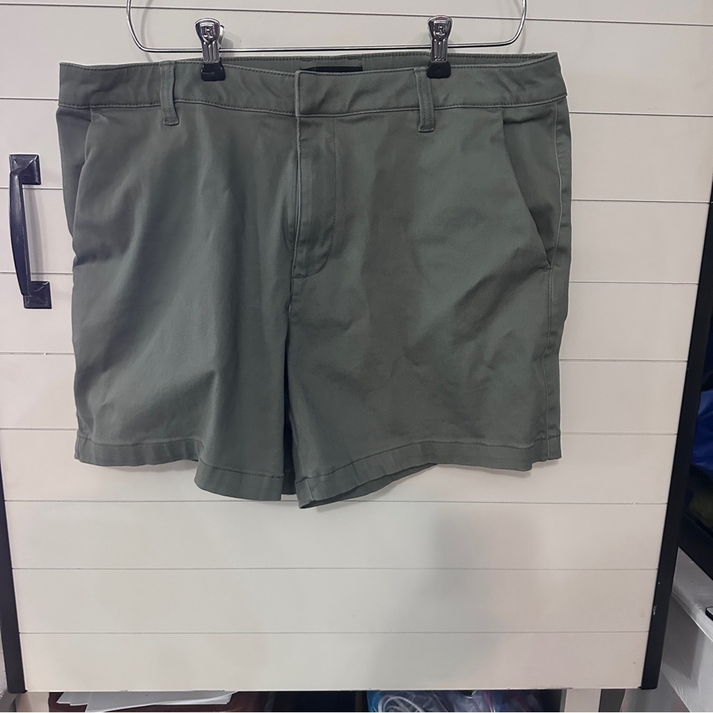 Banana Republic Chino Shorts Womens 14 Olive Green Stretch Cotton Blend‎